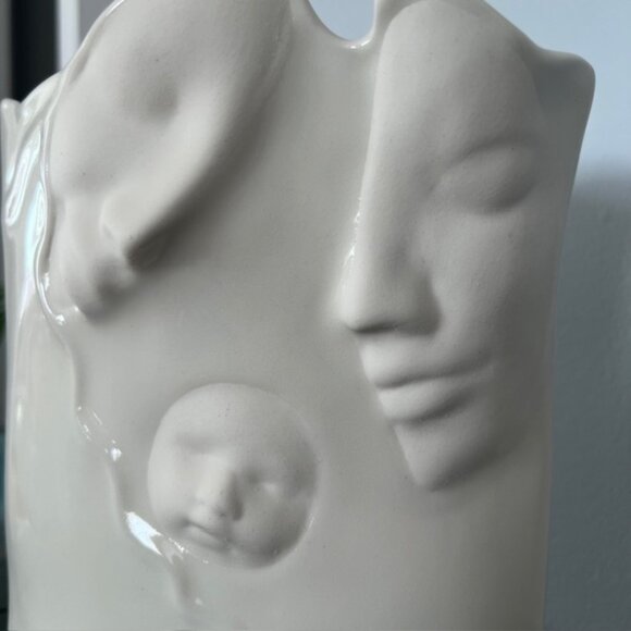 Sara Lund Blue Sky Porcelain - Bisque / White Vase - Father - Mother - Child - Picture 6 of 11